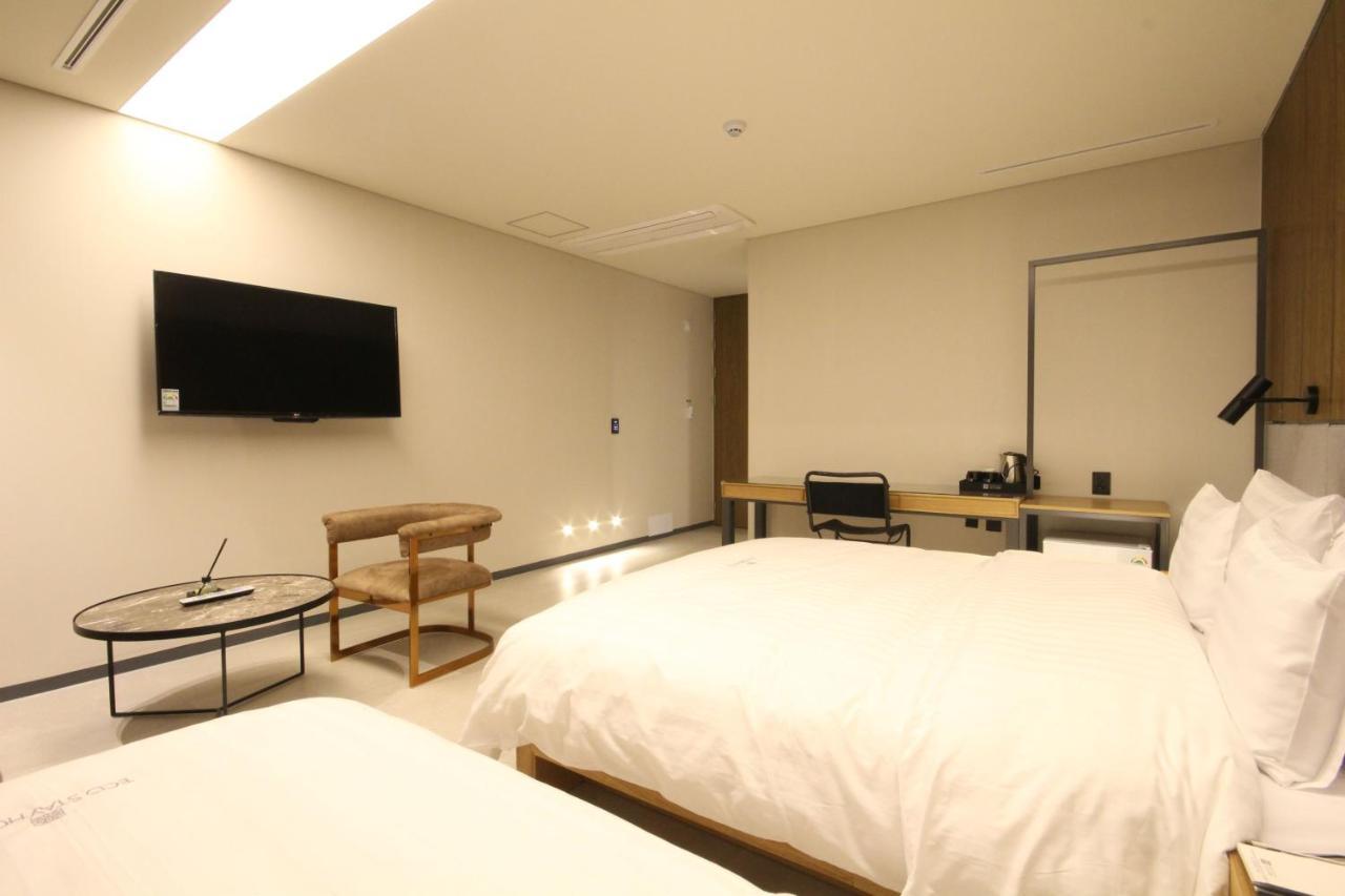 Hotel Eco Stay Чонджу Екстериор снимка